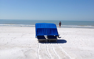 Florida Reisebericht - Sonnenliegen am Madeira Beach