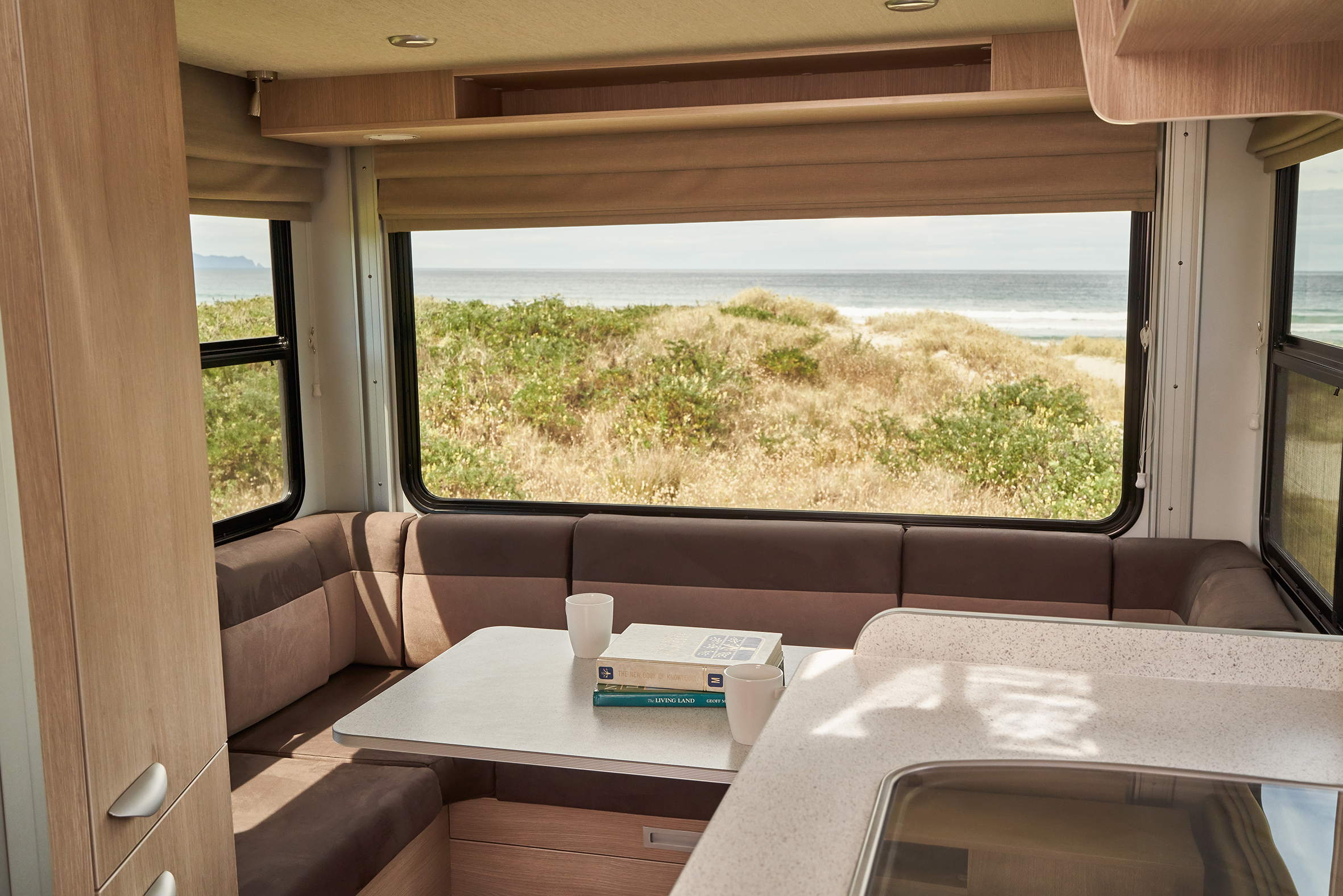 Innenansicht des Maui Cascade Camper