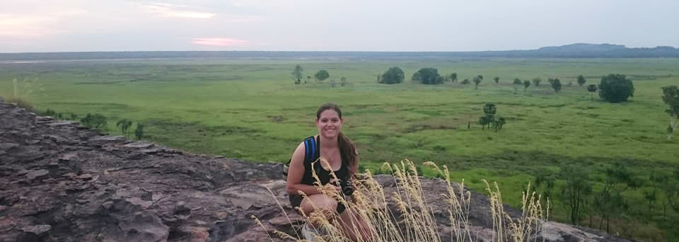 Reiseexpertin Sybille am Aussichtspunkt Ubirr