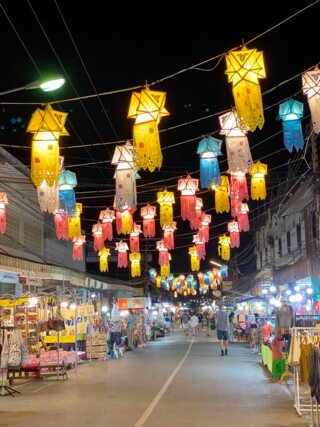 Nacht-Straßen-Markt in Pai 