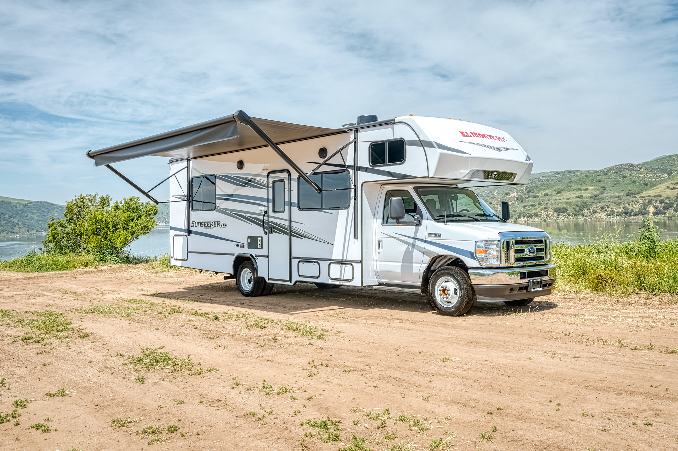 El Monte C28 Camper von außen