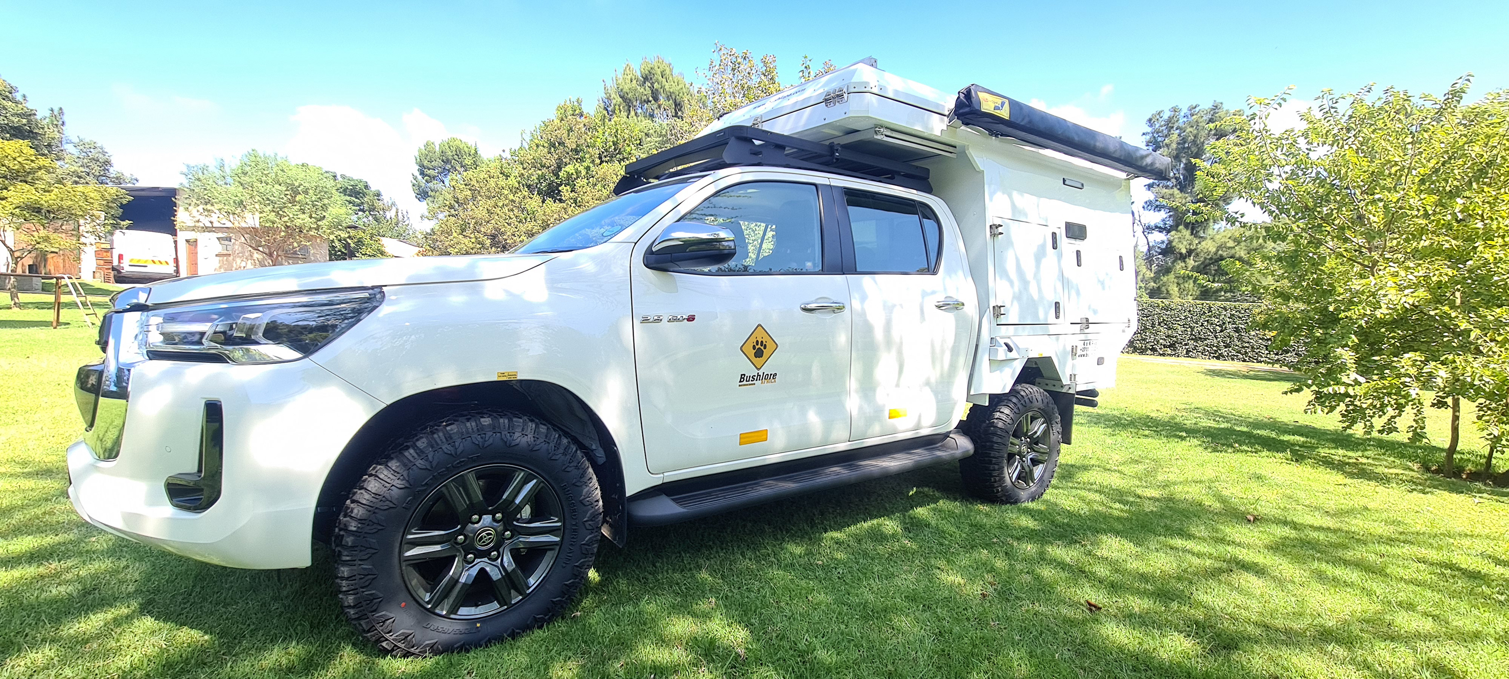Bushlore Toyota Hilux Bushcamper von außen