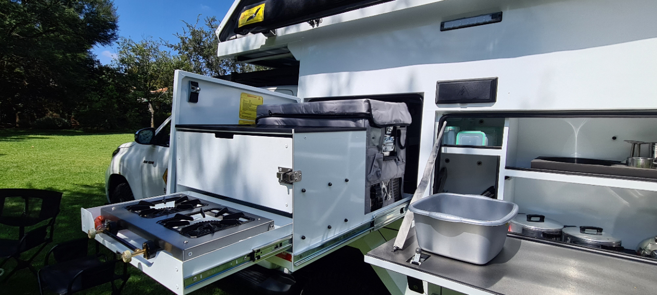 Bushlore Toyota Hilux Bushcamper Kühlschrank